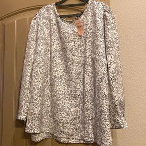 NWT LOFT Plus top 22